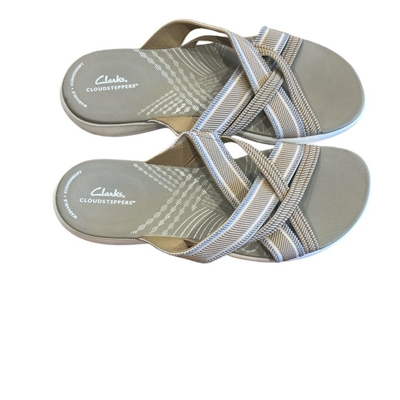 Clarks Women's Beige Sandals - Picture 4 of 4